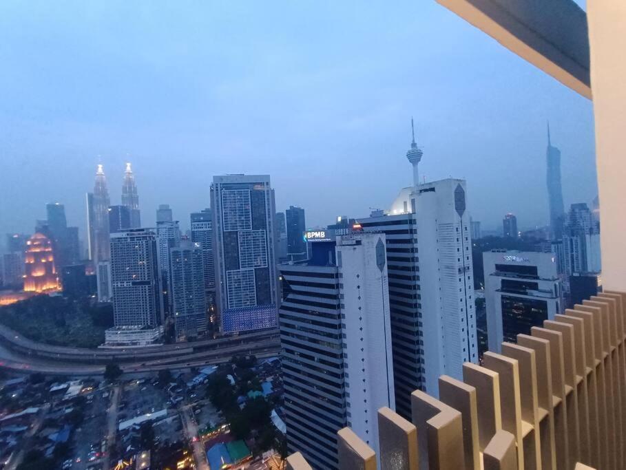 쿠알라룸푸르 Cl 27A Insta Klcc View & Infinity Pool View 아파트 외부 사진