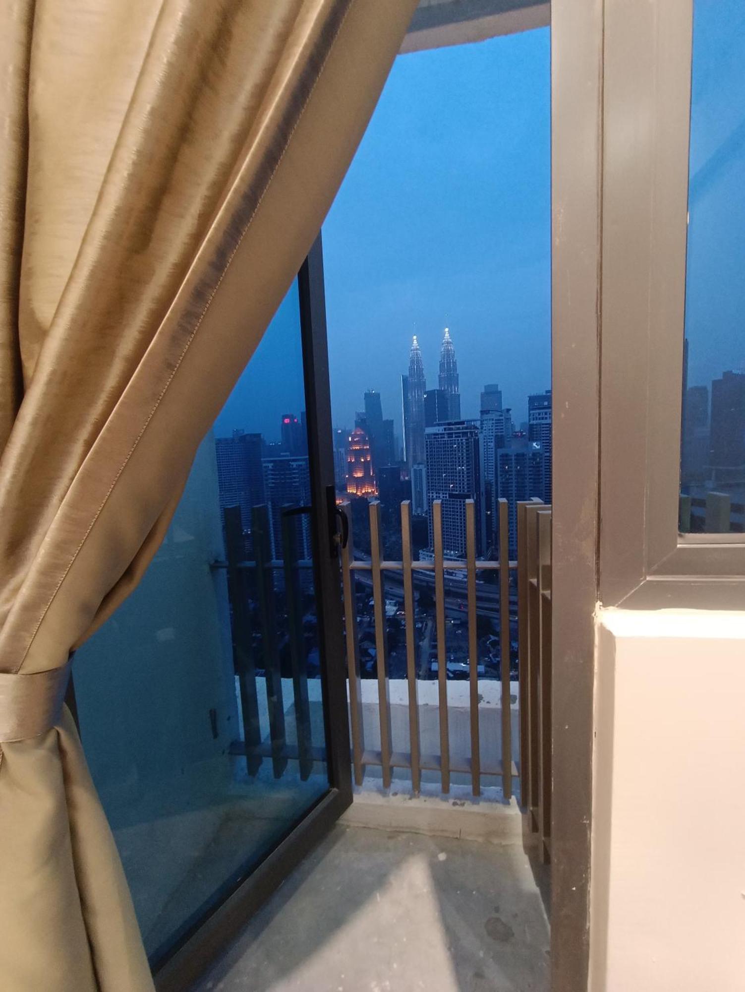쿠알라룸푸르 Cl 27A Insta Klcc View & Infinity Pool View 아파트 외부 사진